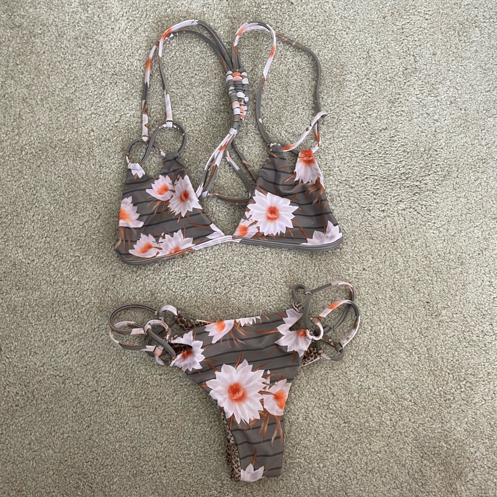 Acacia Thailand Top | Acacia Molokini Bottom - Dragon Stripe